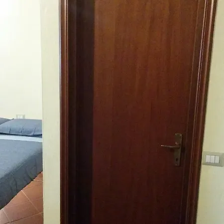 Apartment Honey House Parma