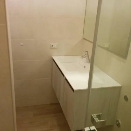 Honey House Apartment Parma