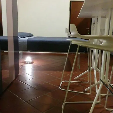 Apartment Honey House Parma