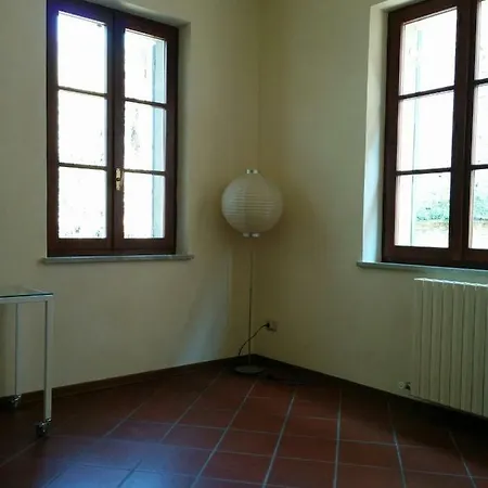 Apartment Honey House Parma