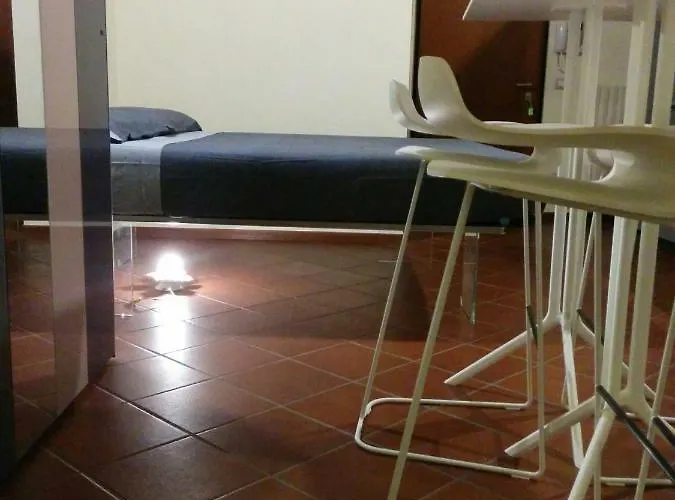 Apartment Honey House Parma