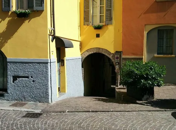 Honey House Apartment